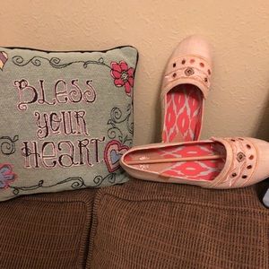 Yellow Box flats in original box. Good condition.